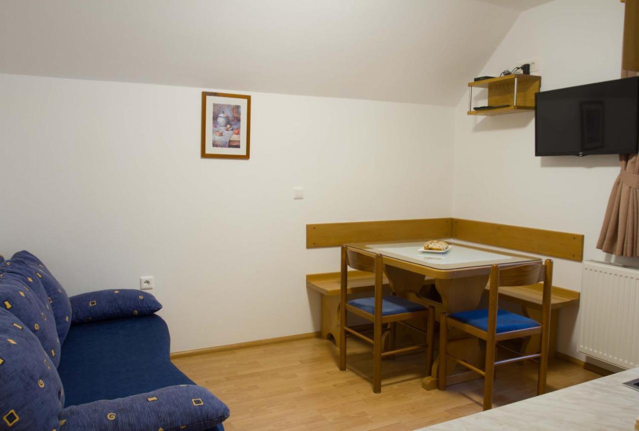 Apartments Pri Marjetki Cerkno Exterior foto